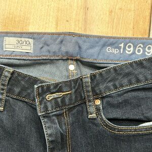 Gap 1969 Dark Wash 30/10L Curvy